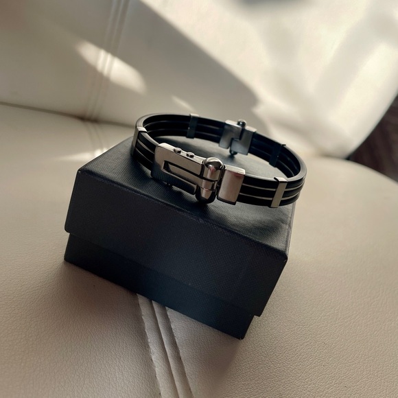 Men's Black and Silver Multi-Strand Bracelet - Picture 2 of 4